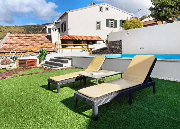 Casa Carreira בית נופש